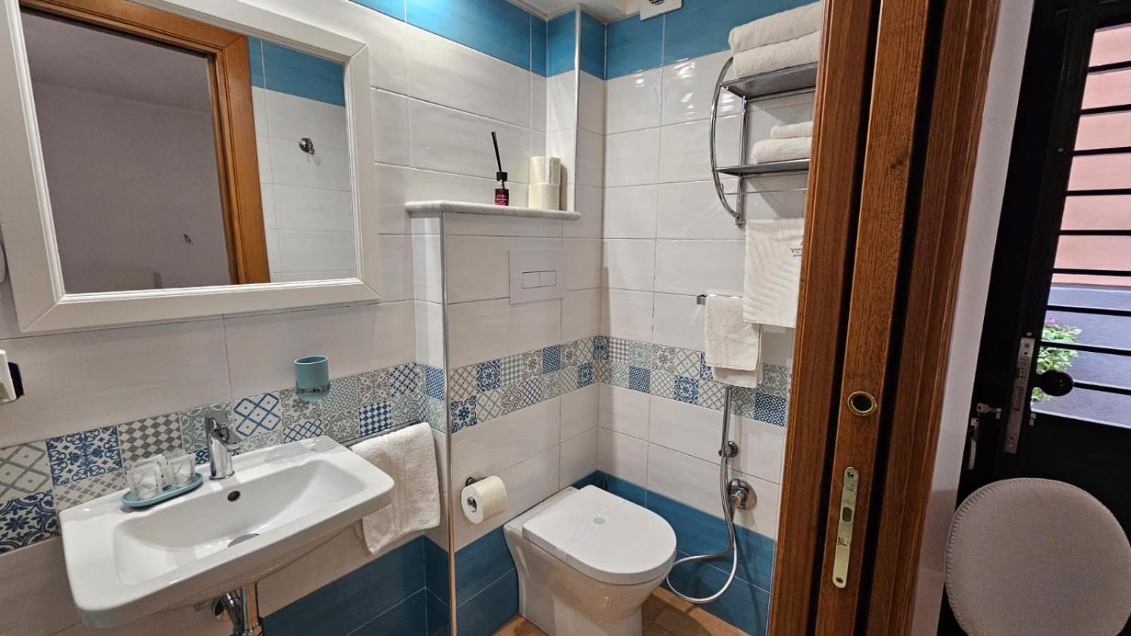 Vittoria Guest House סלרנו מראה חיצוני תמונה